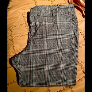 OLD NAVY size 20P Pixie ankle pants in houndstooth
